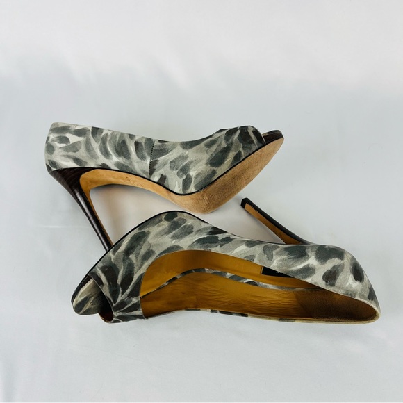 Ann Taylor Perfect Platform Dahlia Peep Toe Pumps Brush Strokes Gray Sliver SZ 9 - Picture 7 of 16